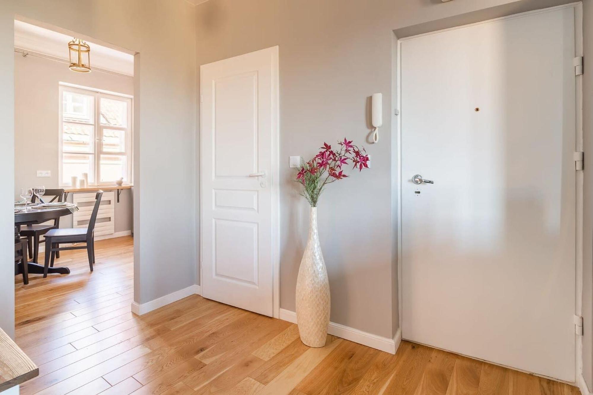 Apartment Plac Zamkowy - Aura By Renters Warsaw